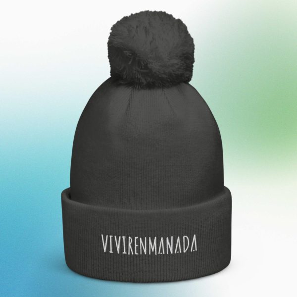 gorro pom pom gris Vivirenmanada